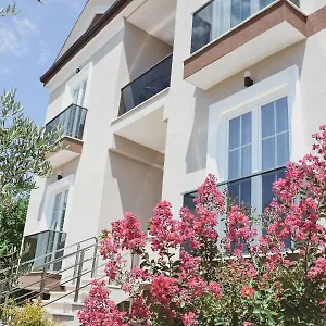 https://airport-garden.albaniahotels.net